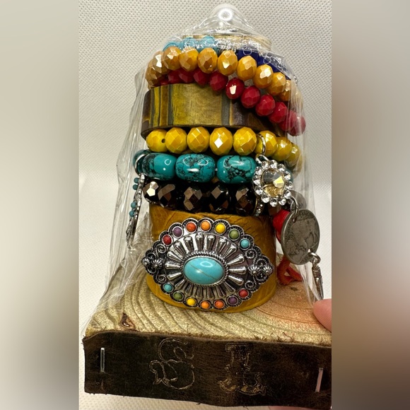 $140 ⭐️NEW Sandra Ling Leather and Stretch Bead Bracelet Set Stack w Tower Stand - Picture 4 of 9